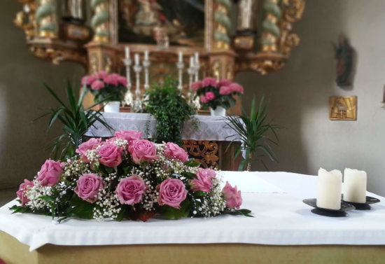 Kirchendeko für Hochzeit